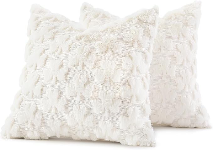 decorUhome St. Patrick’s Day Shamrock Pillow Covers 20x20 Inch Set of 2, Soft Plush Faux Wool Cream White Throw Pillow Covers, Farmhouse Spring Holiday Decor for Sofa Living Room