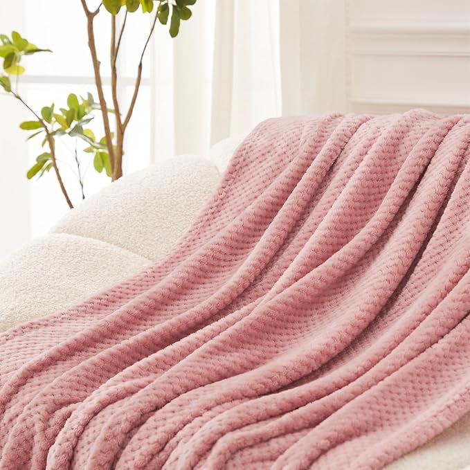 Exclusivo Mezcla Fleece Bed Blanket Twin Size, Super Soft and Warm Blankets for Couch, Sofa and Bed Waffle Textured, Cozy, Fuzzy and Lightweight (Dusty Pink, 60x80 inches)