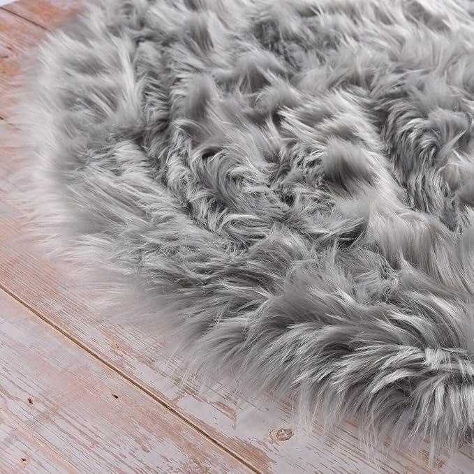 ORINOVA Silver Grey Furry Washable Faux Shaggy Fur Rugs for Living Room Small Circle Fluffy Sheepskin Fur Rug for Nursery Round Rug 5ft