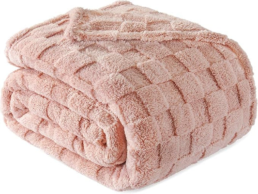 Exclusivo Mezcla Queen Size Flannel Fleece Blanket, Super Soft and Warm Lightweight Checkered Pattern Blankets for All Seasons, 90x90 Inches, Pink