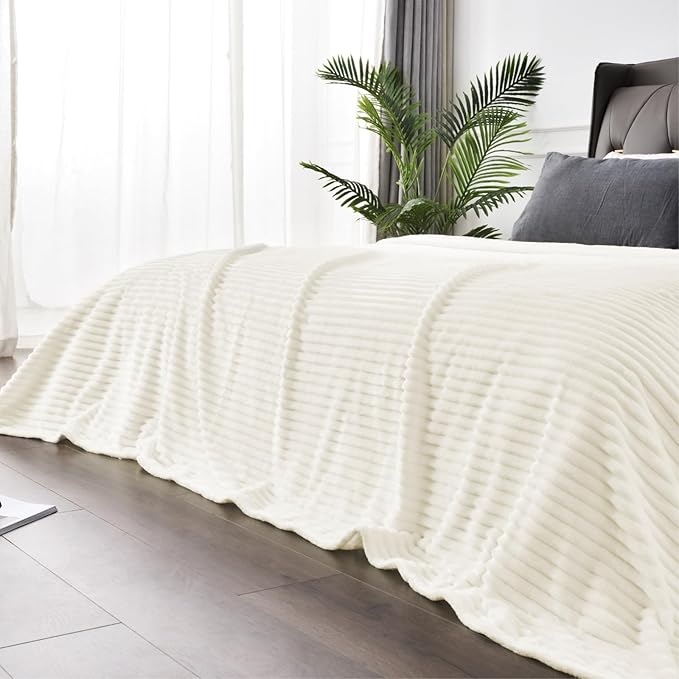 BEDELITE Fleece Throw Blanket for Couch – 3D Ribbed Jacquard Soft and Warm Decorative Fuzzy Blanket – Cozy, Fluffy, Plush Lightweight Cream Throw Blankets for Bed, Sofa, 50x60 inches