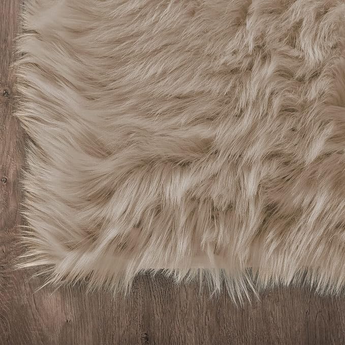 Latepis Light Brown Beige Living Room Rugs Faux Sheepskin Fur 5x7 Area Rugs for Bedroom Fluffy Washable Rug Large Plush Fuzzy Floor Rug Home Decor Rectangle