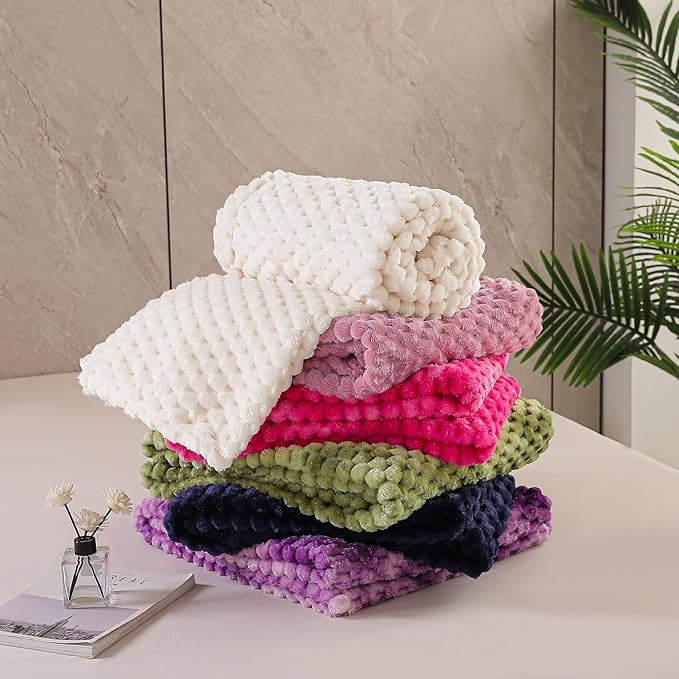 Exclusivo Mezcla Fleece Twin Blanket for Bed, Extra Large Fuzzy Ivory Bed Blankets, Soft Cozy Plush Sofa Throws for All Seasons, 90x66 Inches