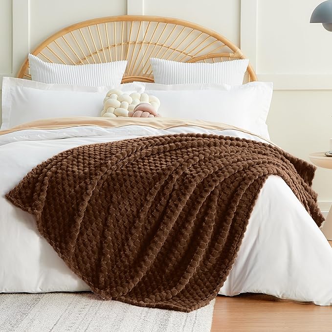 EXQ Home Fleece Throw Blanket for Couch or Bed - 3D Imitation Turtle Shell Jacquard Decorative Blankets - Cozy Soft Lightweight Fuzzy Flannel Blanket Suitable for All Seasons(50"×60",Coffee)
