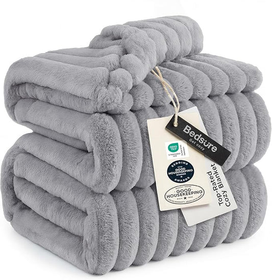 Bedsure GentleSoft Full Size Blanket for Bed - Cozy Soft Blankets for Womenn, Cute Large Fleece Throws for Girls, Light Grey, 84x90 Inches