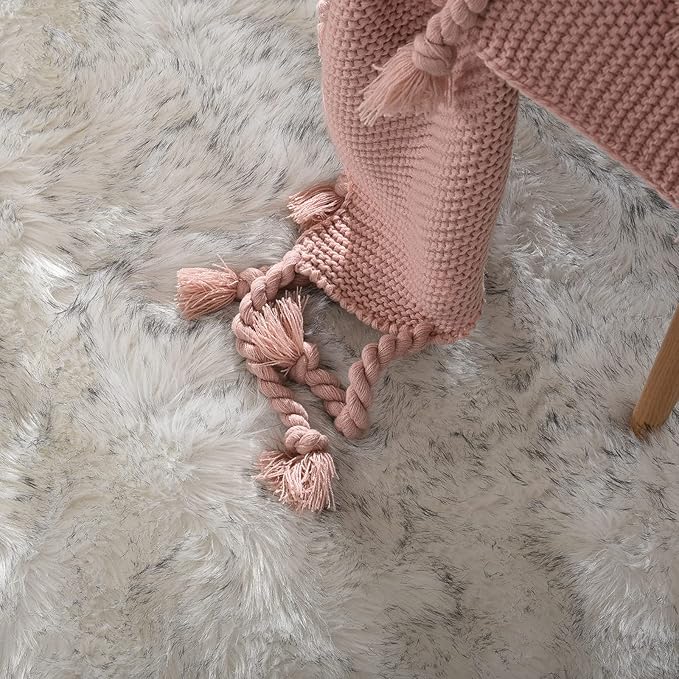 Goolela Faux Sheepskin Fur Rug Fluffy Fuzzy Furry Rug for Bedroom Dorm 2x3 Bedside White with Grey Tips Living Room Decor Small Plush Carpet Shaggy Washable Rectangle