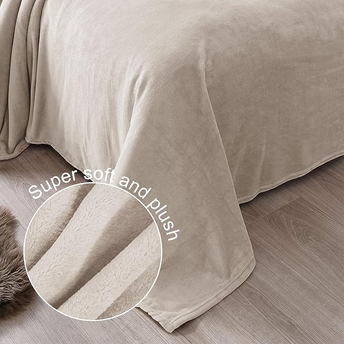 Exclusivo Mezcla Fleece Blanket Twin Size for Bed, Super Soft and Warm, All Season, Cozy, Plush, Lightweight, 90x66 Inches, Camel