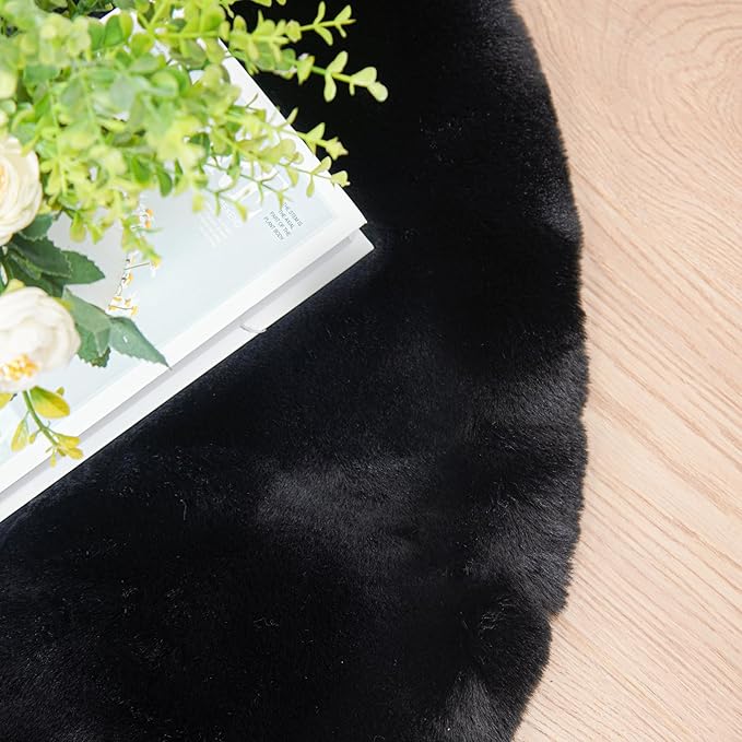 ORINOVA Round Rugs 6ft Faux Rabbit Fur Rug Fluffy Rug for Bedroom Black Faux Fur Machine Washable Area Rugs Living Room Teen Room Home Decor