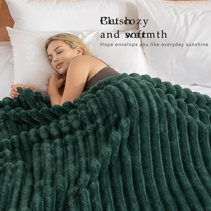 Exclusivo Mezcla Fleece Throw Blanket for Couch, Super Soft Striped Jacquard Bed Blanket, Lightweight Fuzzy Cozy for All Seasons, 50x60 Inches, Forest Green