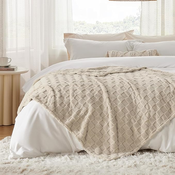 Bedsure GentleSoft Throw Blanket for Couch - Super Soft Cozy Blankets Gifts for Kids Girls, Cute Small Fleece Throws for Bedroom Home Decor, Neutral, 50x70 Inches